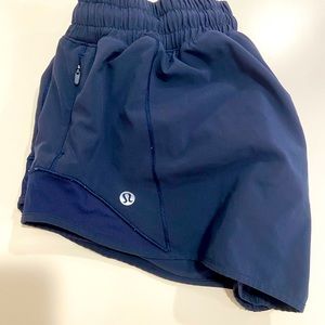 Navy Lululemon Hotty Hot Shorts 2.5”, Sz 6